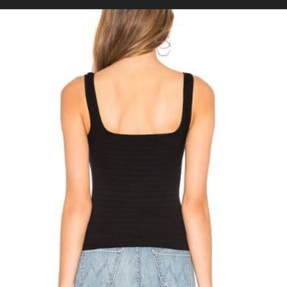 FREE PEOPLE INTIMATELY SQUARE ONE SEAMLESS CAMI SIZE SMALL GENTLY USED - Picture 4 of 4